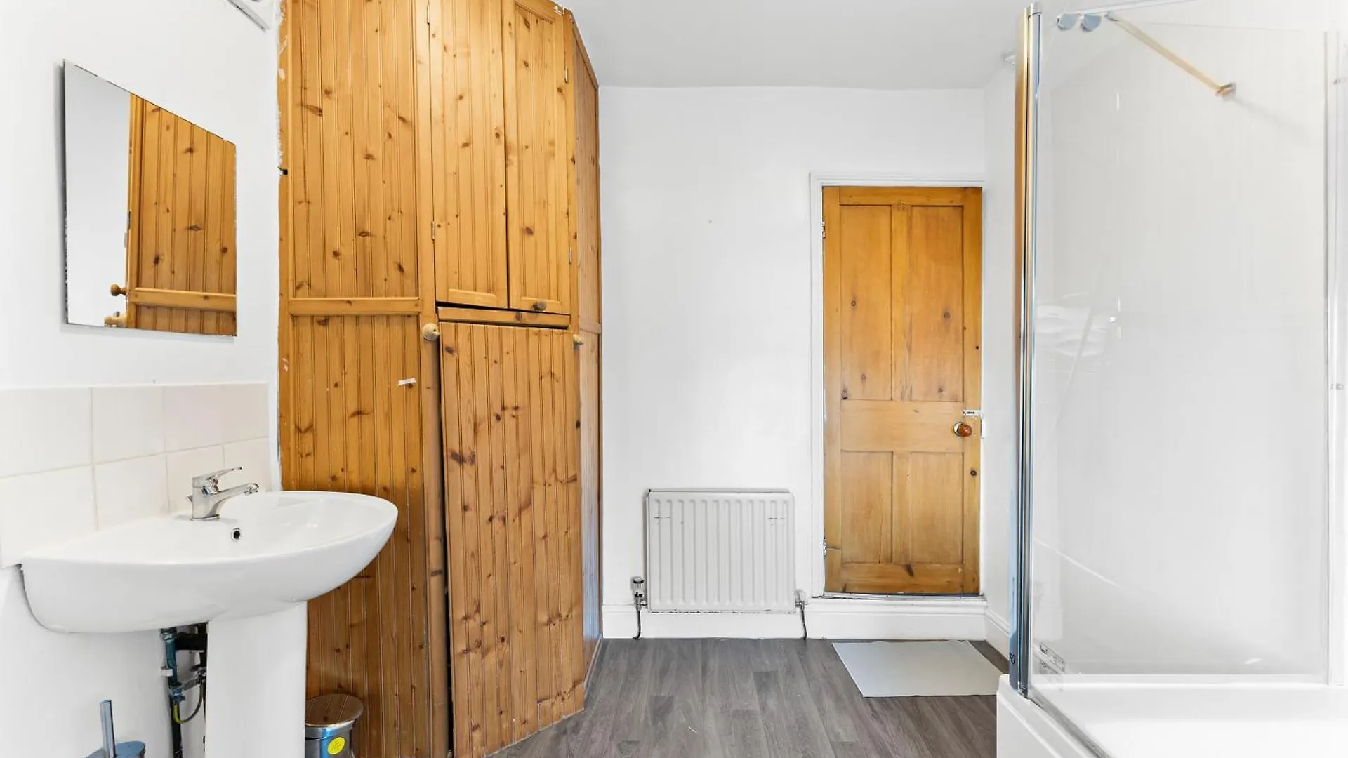Simplistic Central 3 Bed In Chester - Garden United Kingdom