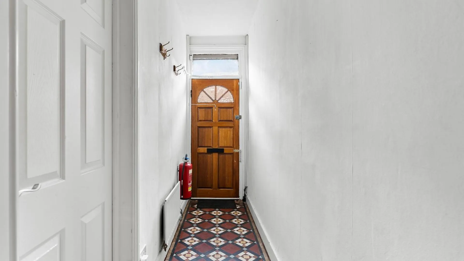 Holiday home Simplistic Central 3 Bed In Chester - Garden