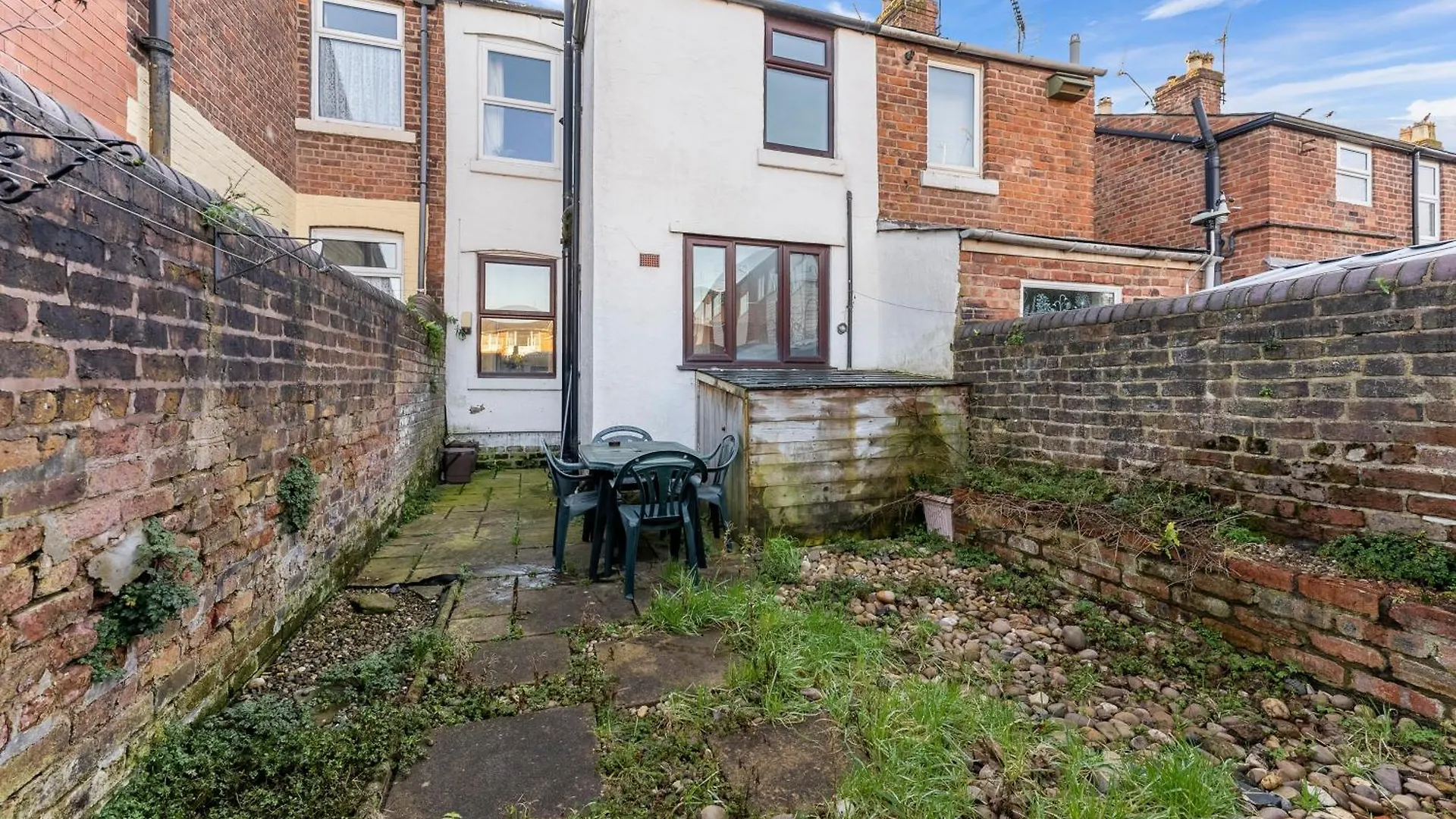 Holiday home Simplistic Central 3 Bed In Chester - Garden