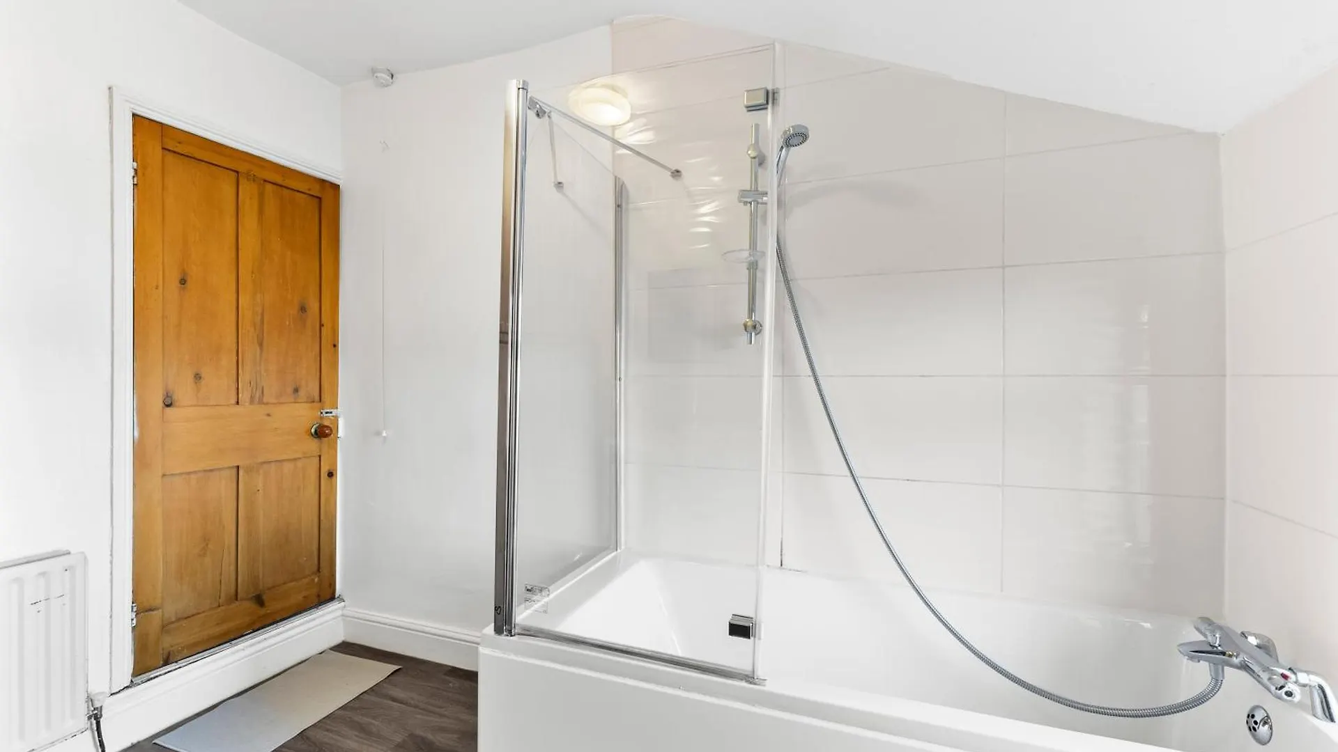 Holiday home Simplistic Central 3 Bed In Chester - Garden